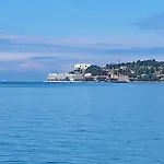 Floating House Maui Holiday home *