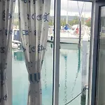 Floating House Maui Holiday home *