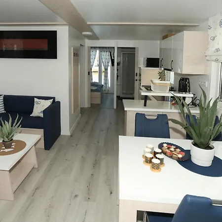 Floating House Maui Portorož