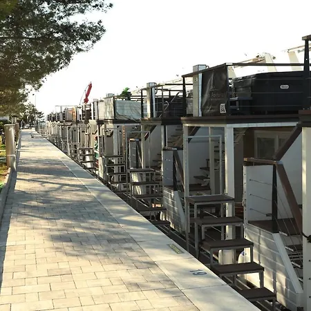 Floating House Maui Дом отдыха *