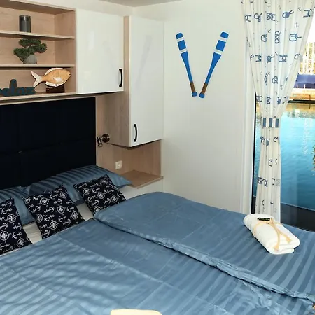 別荘 Floating House Maui