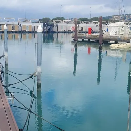 בית נופש Floating House Maui בפורטורוז