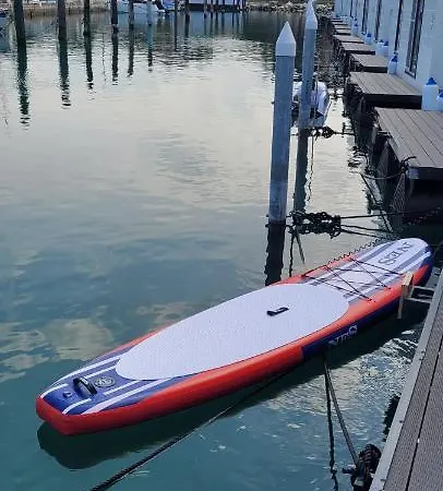 Floating House Maui *