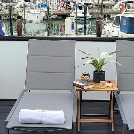 Floating House Maui בפורטורוז