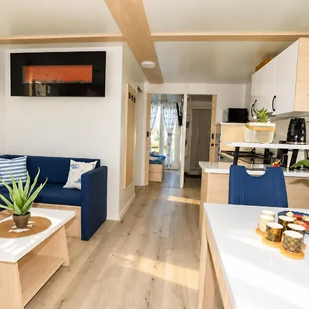 Floating House Maui *