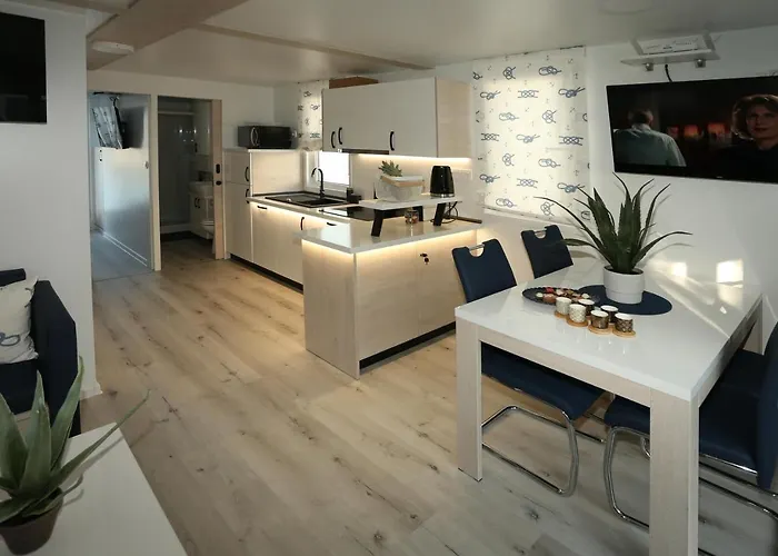 Floating House Maui 別荘 *