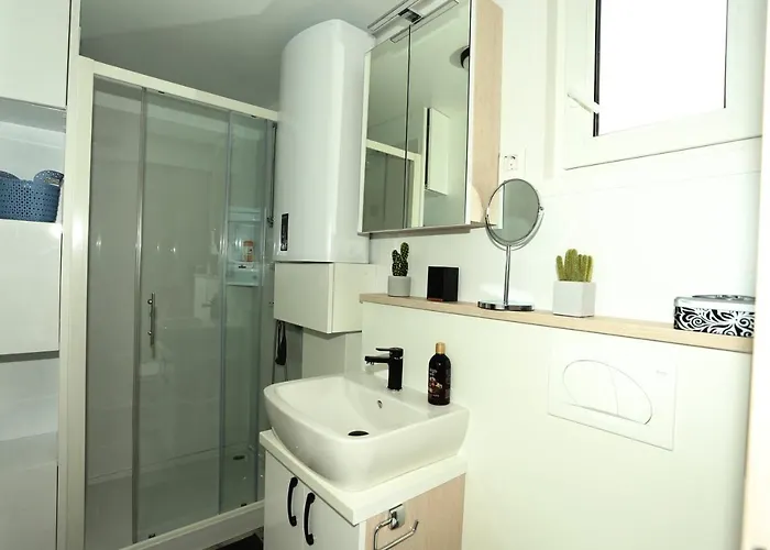 Floating House Maui * ポルトローシュ