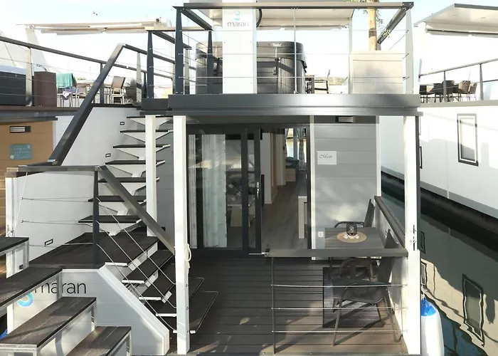 Floating House Maui *