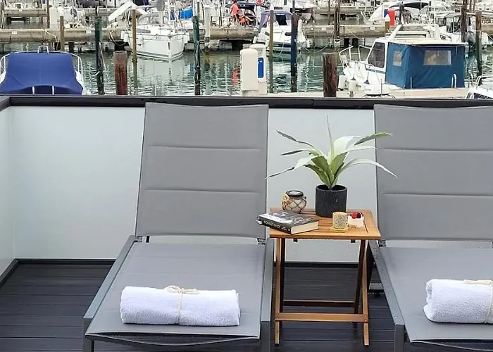 Floating House Maui Portorož